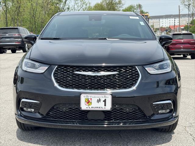 2025 Chrysler Pacifica PACIFICA SELECT AWD