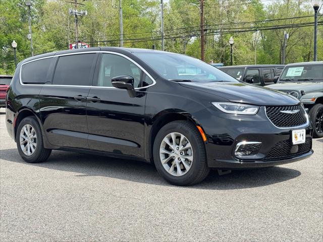 2025 Chrysler Pacifica PACIFICA SELECT AWD