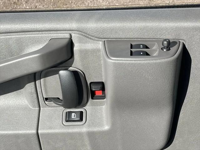 2025 GMC Savana Cargo RWD 2500 Regular Wheelbase Work Van