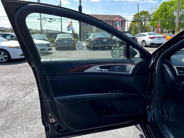 2018 Lincoln MKZ Select