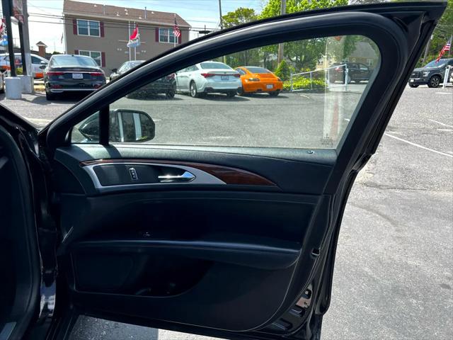 2018 Lincoln MKZ Select
