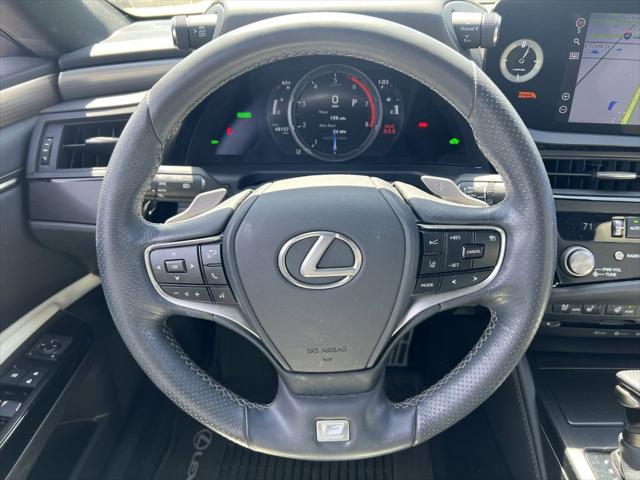 2022 Lexus ES 300h F SPORT