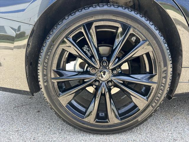 2022 Lexus ES 300h F SPORT