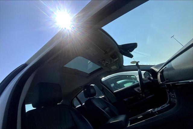 2011 Jaguar XF Unknown