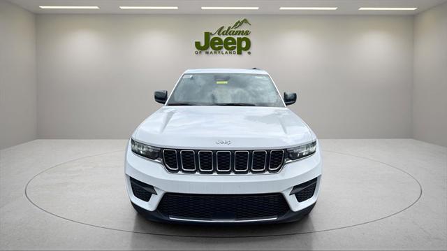 2025 Jeep Grand Cherokee GRAND CHEROKEE LAREDO X 4X4