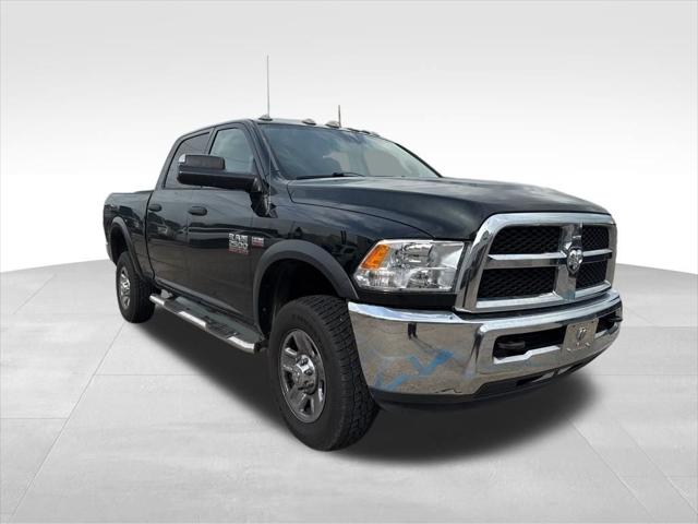 2017 RAM 2500 Tradesman Crew Cab 4x4 64 Box