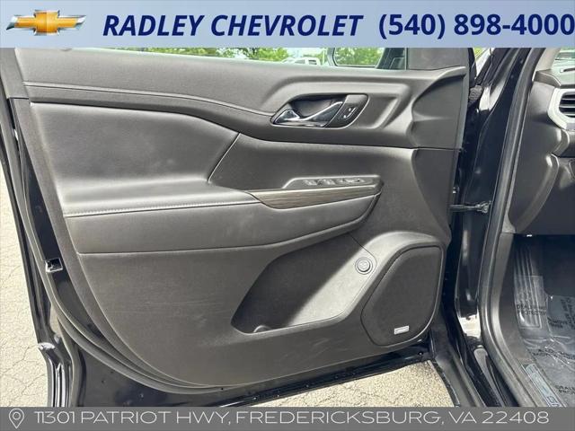 2023 GMC Acadia AWD SLT