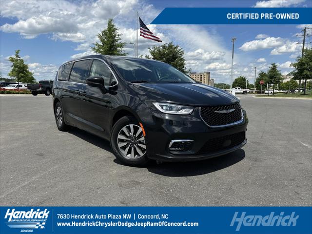 2023 Chrysler Pacifica Hybrid Touring L