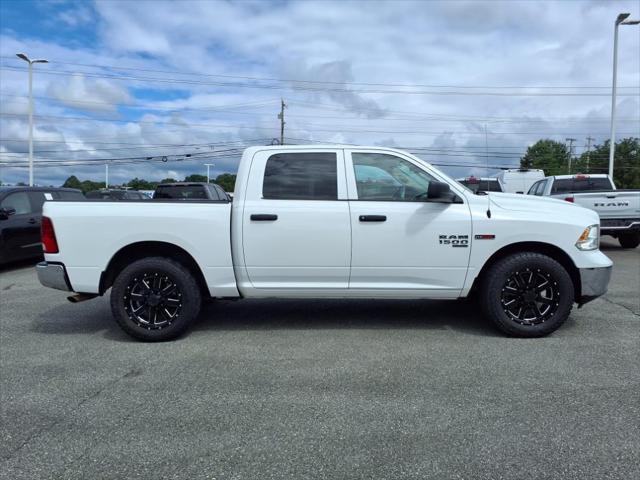 2019 RAM 1500 Classic Tradesman Crew Cab 4x2 57 Box 2019 RAM 1500 Classic Tradesman Crew Cab 4x2 57 Box