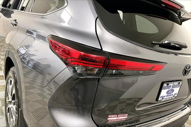 Used 2022 Toyota Highlander For Sale in Olive Branch, MS