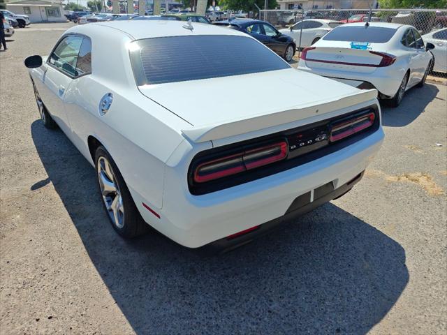 2016 Dodge Challenger SXT Plus