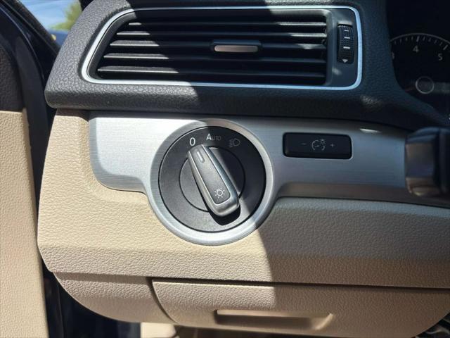 2012 Volkswagen Passat 2.5L SE