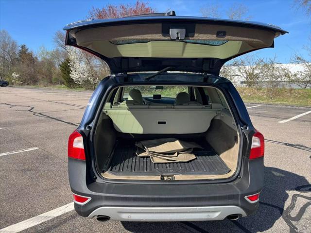 2011 Volvo XC70 T6 Wagon 4D