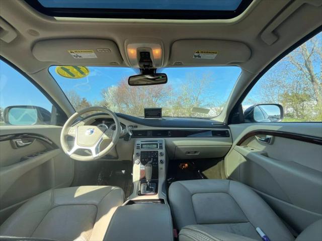 2011 Volvo XC70 T6 Wagon 4D