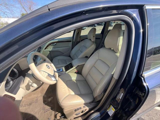2011 Volvo XC70 T6 Wagon 4D