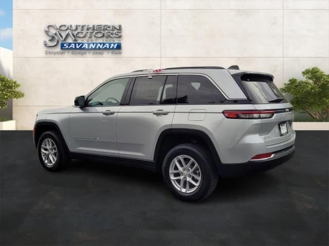 2025 Jeep Grand Cherokee GRAND CHEROKEE LAREDO X 4X2