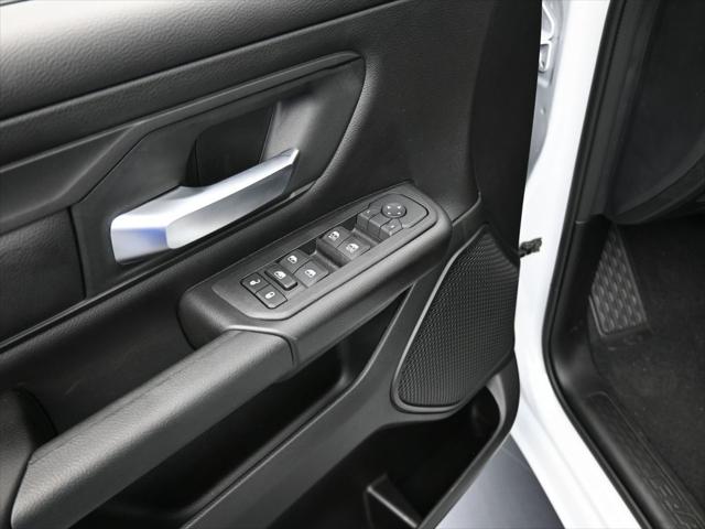 2025 RAM Ram 1500 RAM 1500 TRADESMAN CREW CAB 4X4 57 BOX