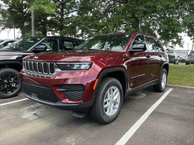 2025 Jeep Grand Cherokee GRAND CHEROKEE LAREDO X 4X4