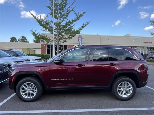 2025 Jeep Grand Cherokee GRAND CHEROKEE LAREDO X 4X4