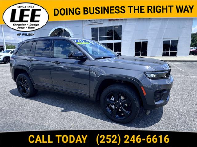 2025 Jeep Grand Cherokee GRAND CHEROKEE ALTITUDE X 4X4