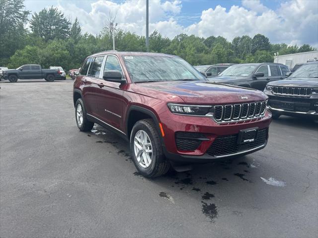 2025 Jeep Grand Cherokee GRAND CHEROKEE LAREDO X 4X4