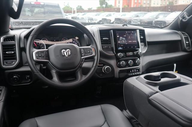 2025 RAM Ram 1500 RAM 1500 TRADESMAN CREW CAB 4X2 57 BOX