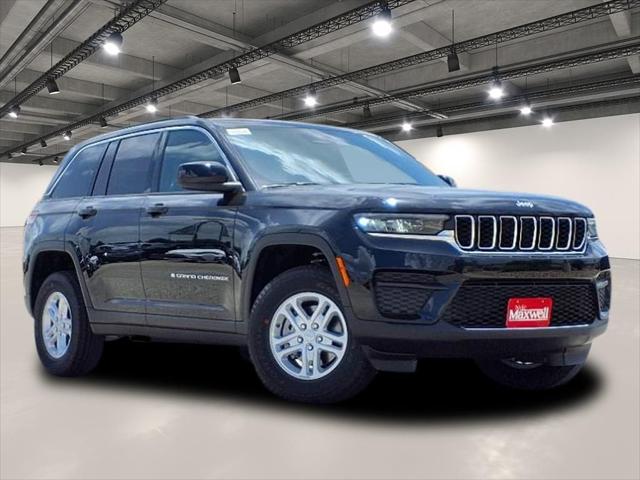 2025 Jeep Grand Cherokee GRAND CHEROKEE LAREDO 4X2
