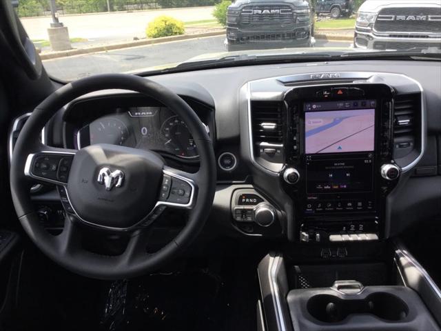 2025 RAM Ram 1500 RAM 1500 BIG HORN CREW CAB 4X4 64 BOX