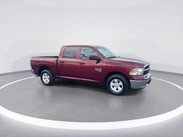 2022 RAM 1500 Classic SLT Crew Cab 4x2 57 Box