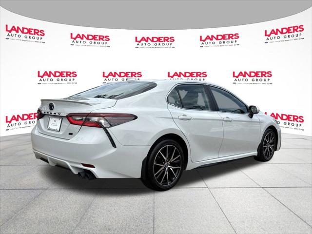 2023 Toyota Camry SE Nightshade Edition