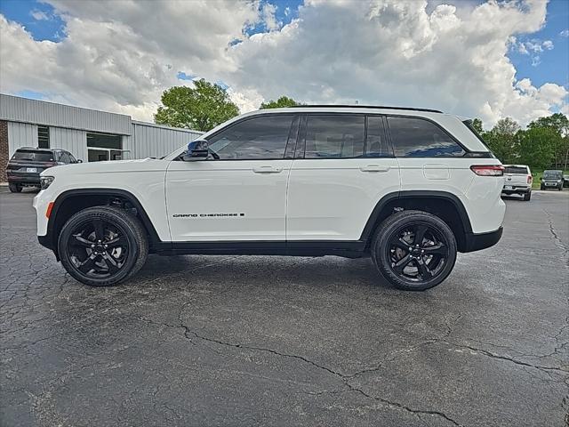 2022 Jeep Grand Cherokee Altitude 4x4 2022 Jeep Grand Cherokee Altitude 4x4