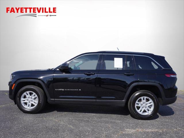 2023 Jeep Grand Cherokee Laredo 4x2