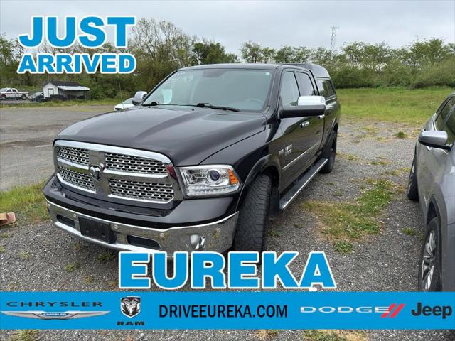 2017 RAM 1500 Laramie Crew Cab 4x4 64 Box
