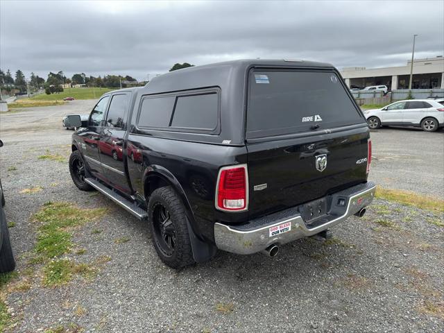 2017 RAM 1500 Laramie Crew Cab 4x4 64 Box