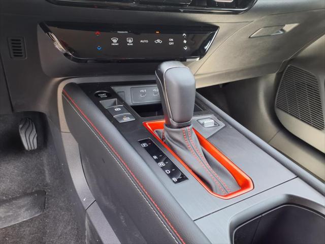 2025 Nissan Kicks SR Intelligent AWD