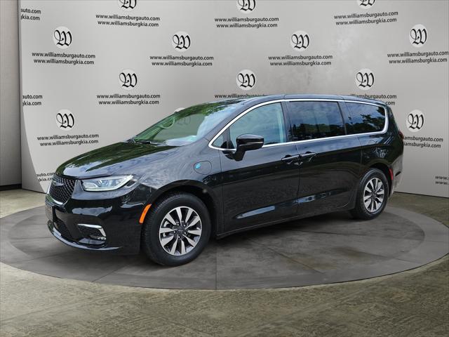 2023 Chrysler Pacifica Hybrid Touring L