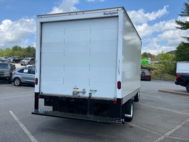 2022 Ford E-350 Cutaway Base Cutaway
