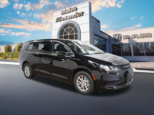 2025 Chrysler Voyager VOYAGER LX