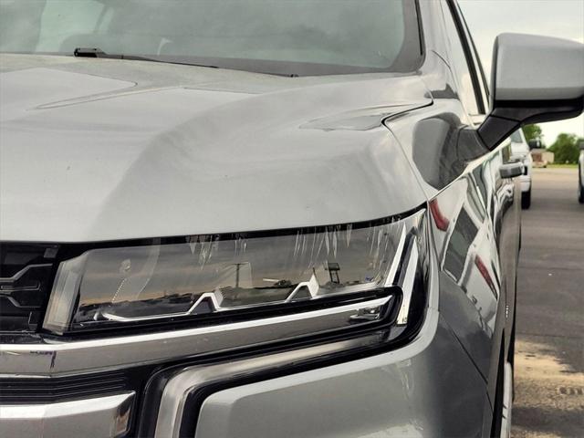 2023 Chevrolet Suburban 4WD LS