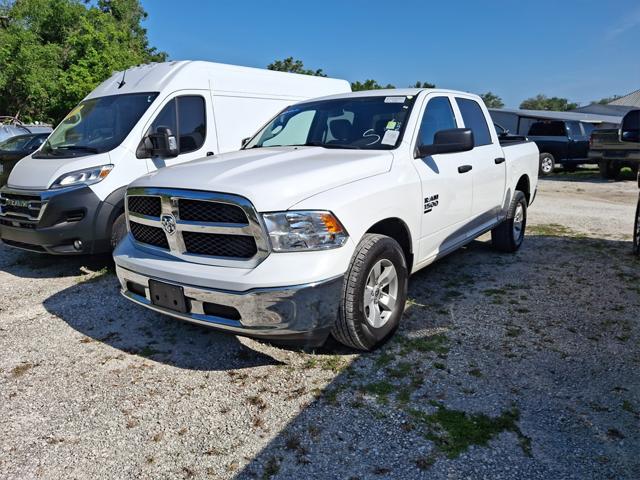 2022 RAM 1500 Classic SLT Crew Cab 4x2 57 Box