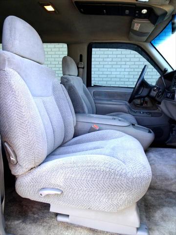 1999 Chevrolet Tahoe Base