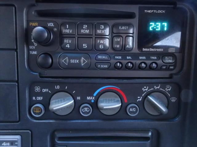 1999 Chevrolet Tahoe Base
