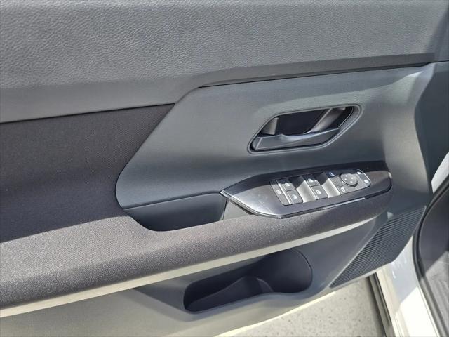 2025 Nissan Kicks S FWD