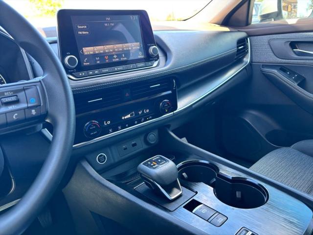 2021 Nissan Rogue SV FWD
