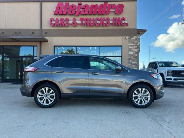 2022 Ford Edge Titanium