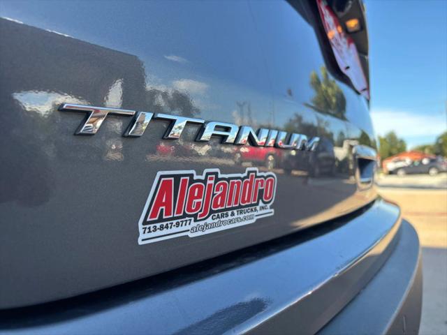 2022 Ford Edge Titanium