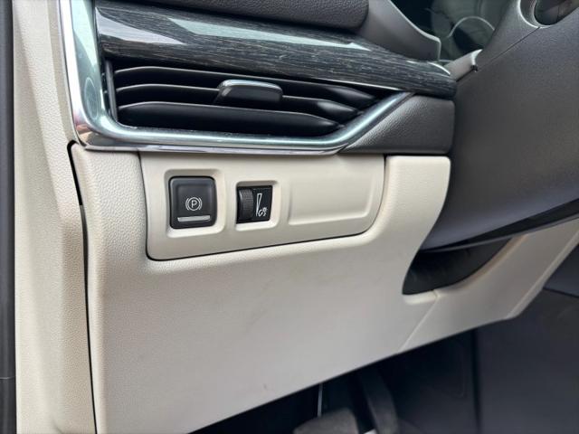 2021 Cadillac XT4 FWD Premium Luxury