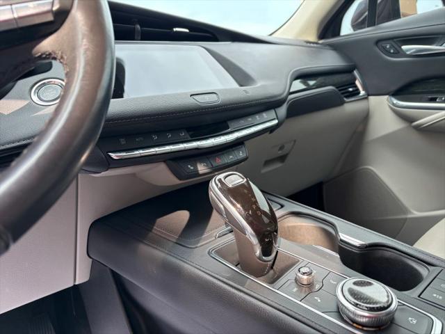 2021 Cadillac XT4 FWD Premium Luxury