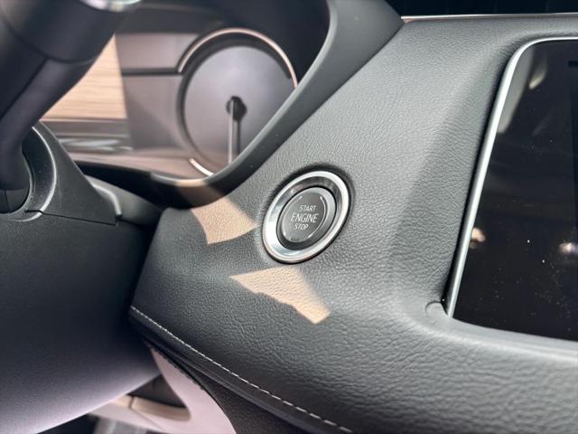 2021 Cadillac XT4 FWD Premium Luxury