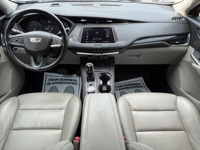 2021 Cadillac XT4 FWD Premium Luxury